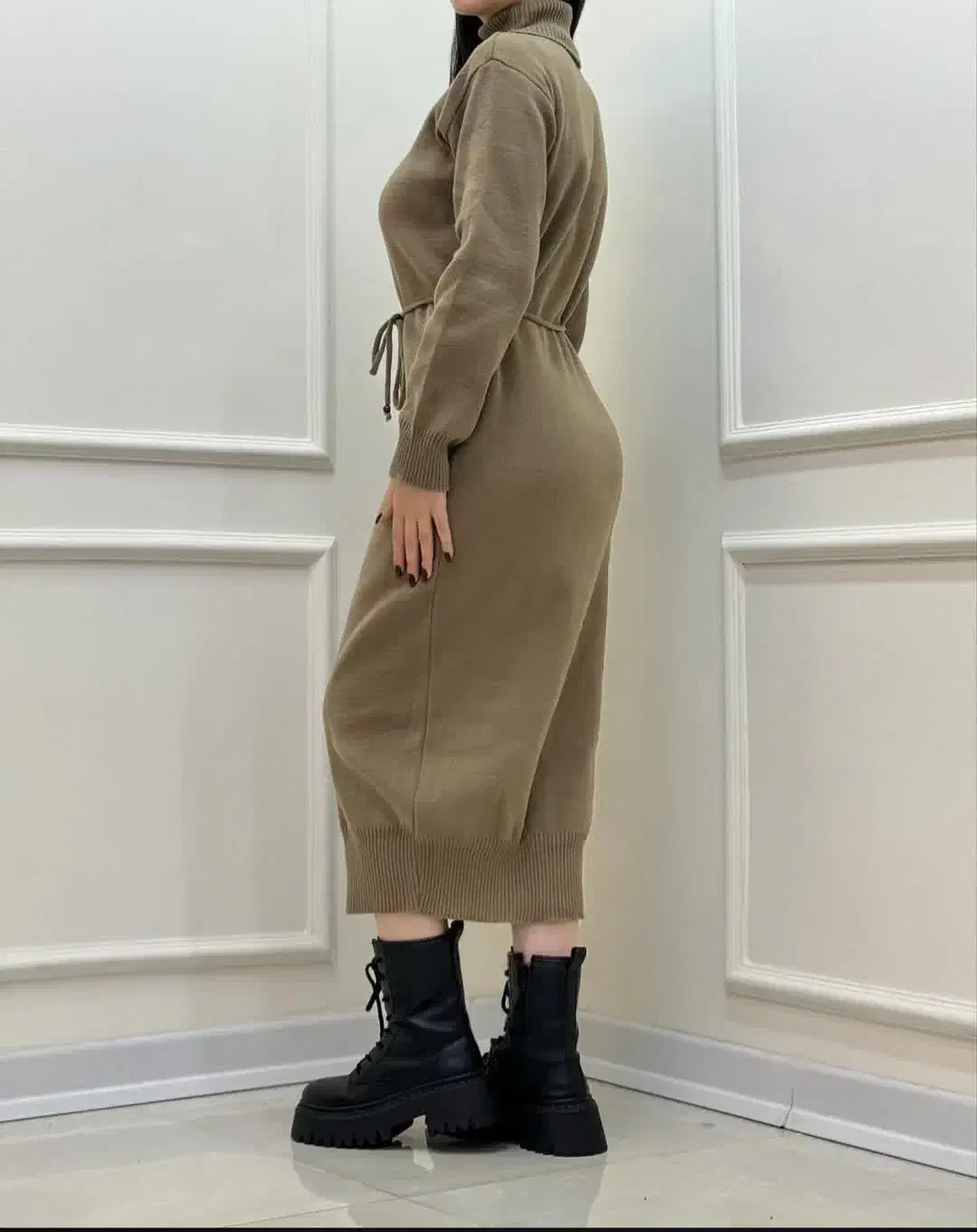 بافت بلند همراه کمربند باریک|لباس|فولادشهر, B4|دیوار