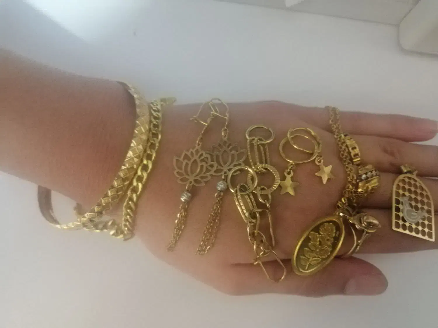 تکپوش بچگانه و ۴۰گرم طلا(انگشتر و گوشواره)|جواهرات|کازرون, |دیوار