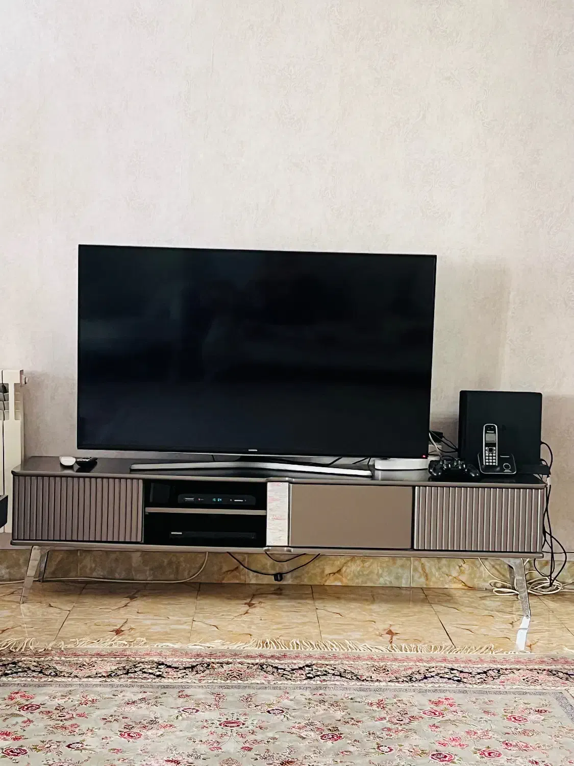 میز تی وی|میز تلویزیون|رشت, استقامت ۱|دیوار