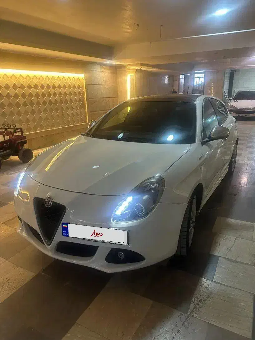 آلفارومئو جولیتا|خودرو سواری و وانت|ارومیه, |دیوار