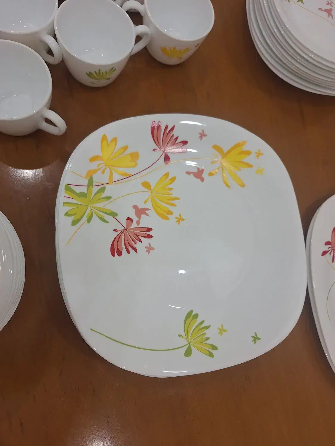 سرویس چینی ۱۲ نفره خارجی|ظروف سرو و پذیرایی|تهران, چوب تراش|دیوار