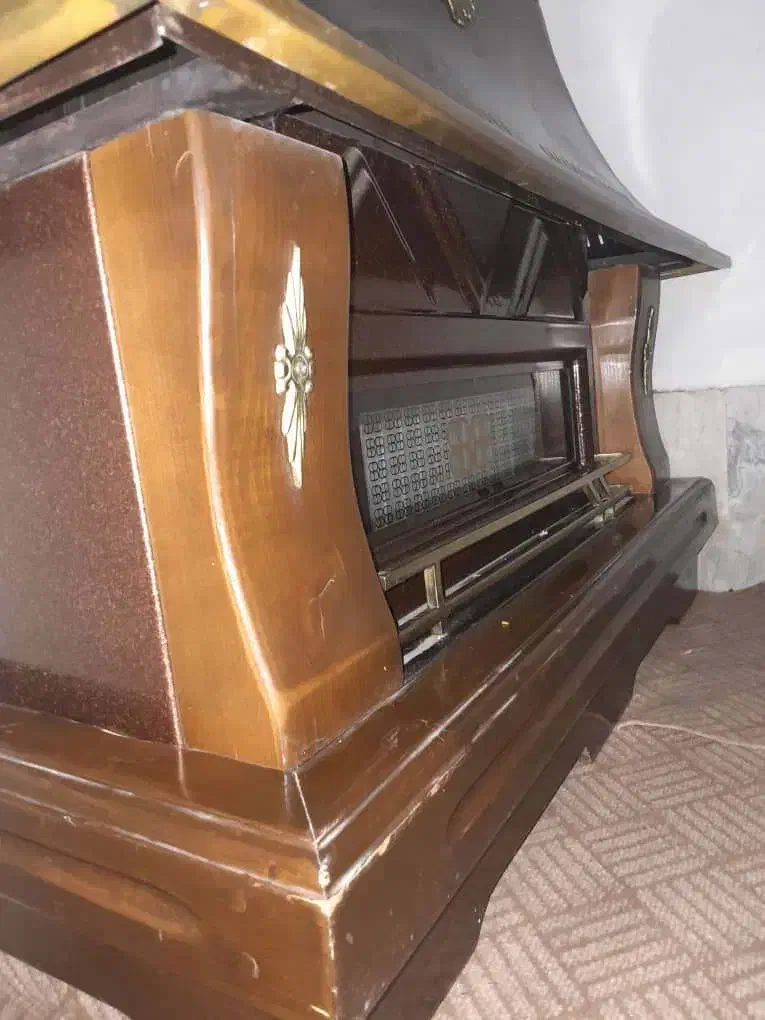 بخاری طرح شومینه پایه چوبی|بخاری، هیتر، شومینه|فردیس, شهرک راه آهن|دیوار