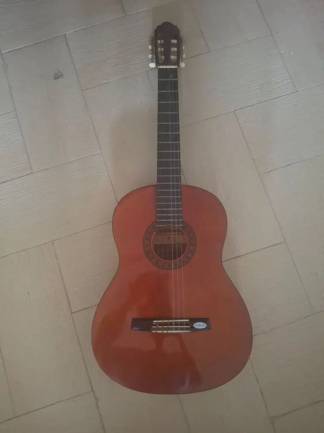 گیتار ولنسیا cg160|گیتار، بیس، امپلیفایر|چالوس, |دیوار