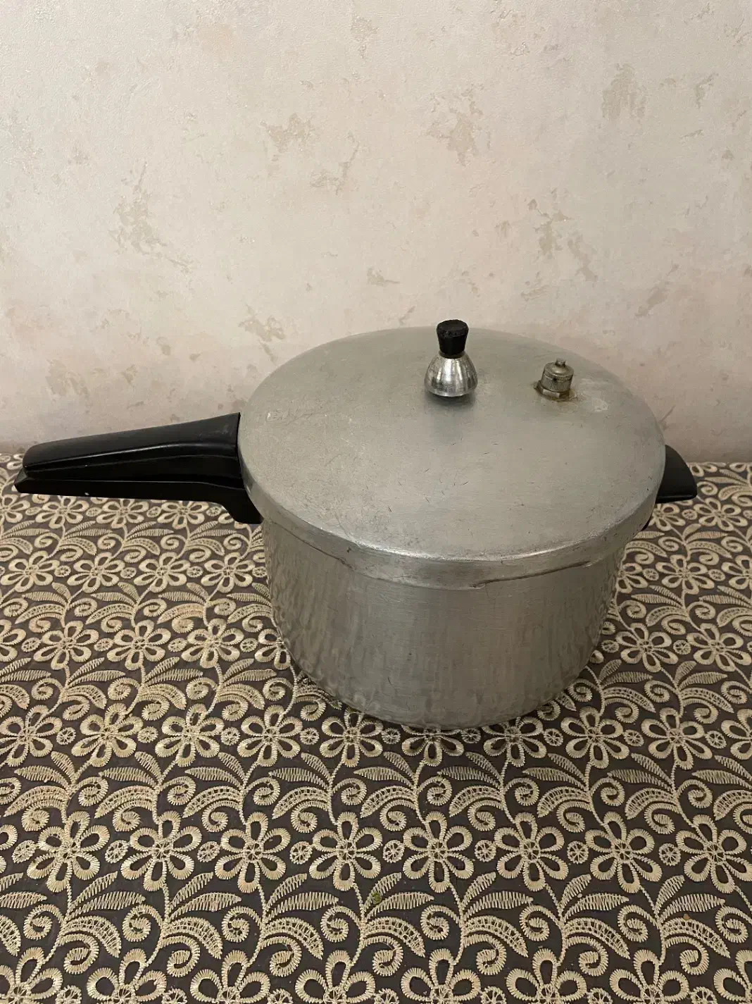 زود پز|ظروف پختوپز|تبریز, |دیوار