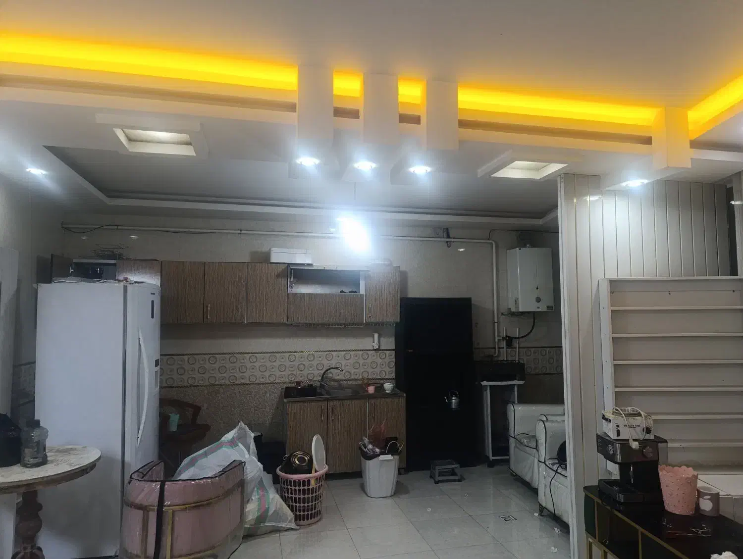 ساختمان واقع درروبه روی میراث فرهنگی|اجارهٔ خانه و ویلا|نورآباد, |دیوار