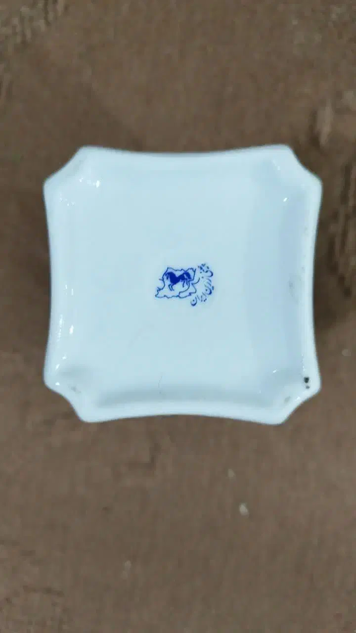 چای دان گل قرمز|کلکسیون اشیاء عتیقه|بروجرد, |دیوار