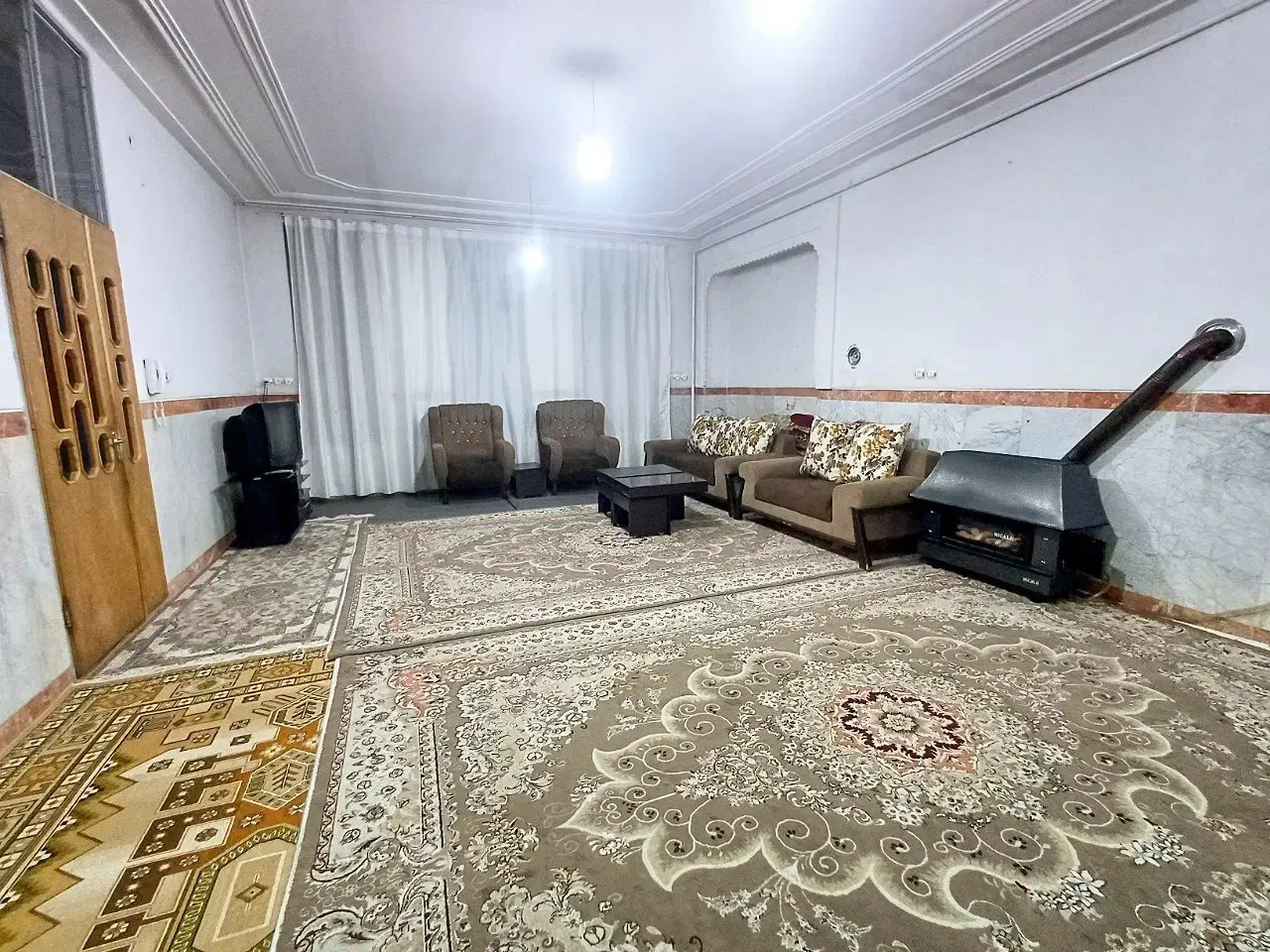 سوییت اجاره ای داخل شهر جوانرود شیک تمیز و بهداشتی|اجارهٔ کوتاه‌مدت آپارتمان و سوئیت|پاوه, |دیوار