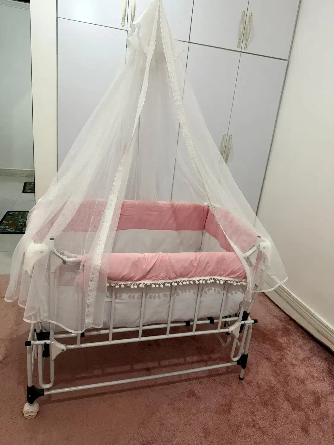 گهواره برقی در حد|تخت و صندلی بچه|جم, |دیوار