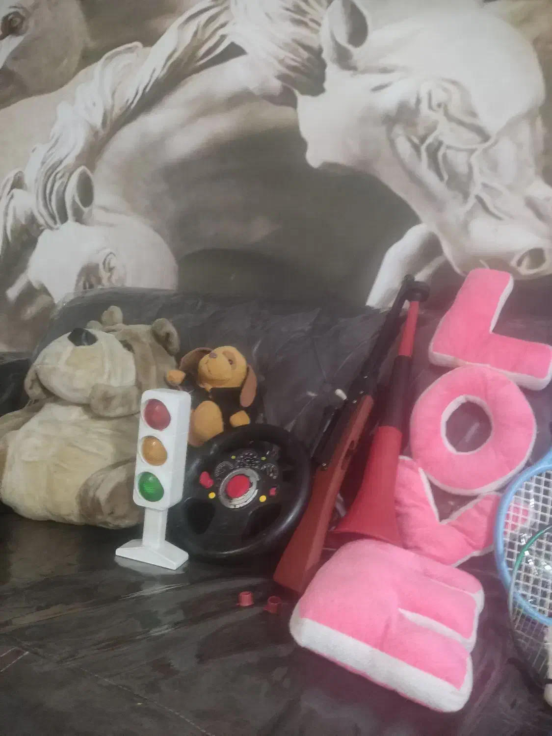 تعدادی عروسک واسباب بازی|اسباب‌‌بازی|اهواز, کوی صادقیه|دیوار