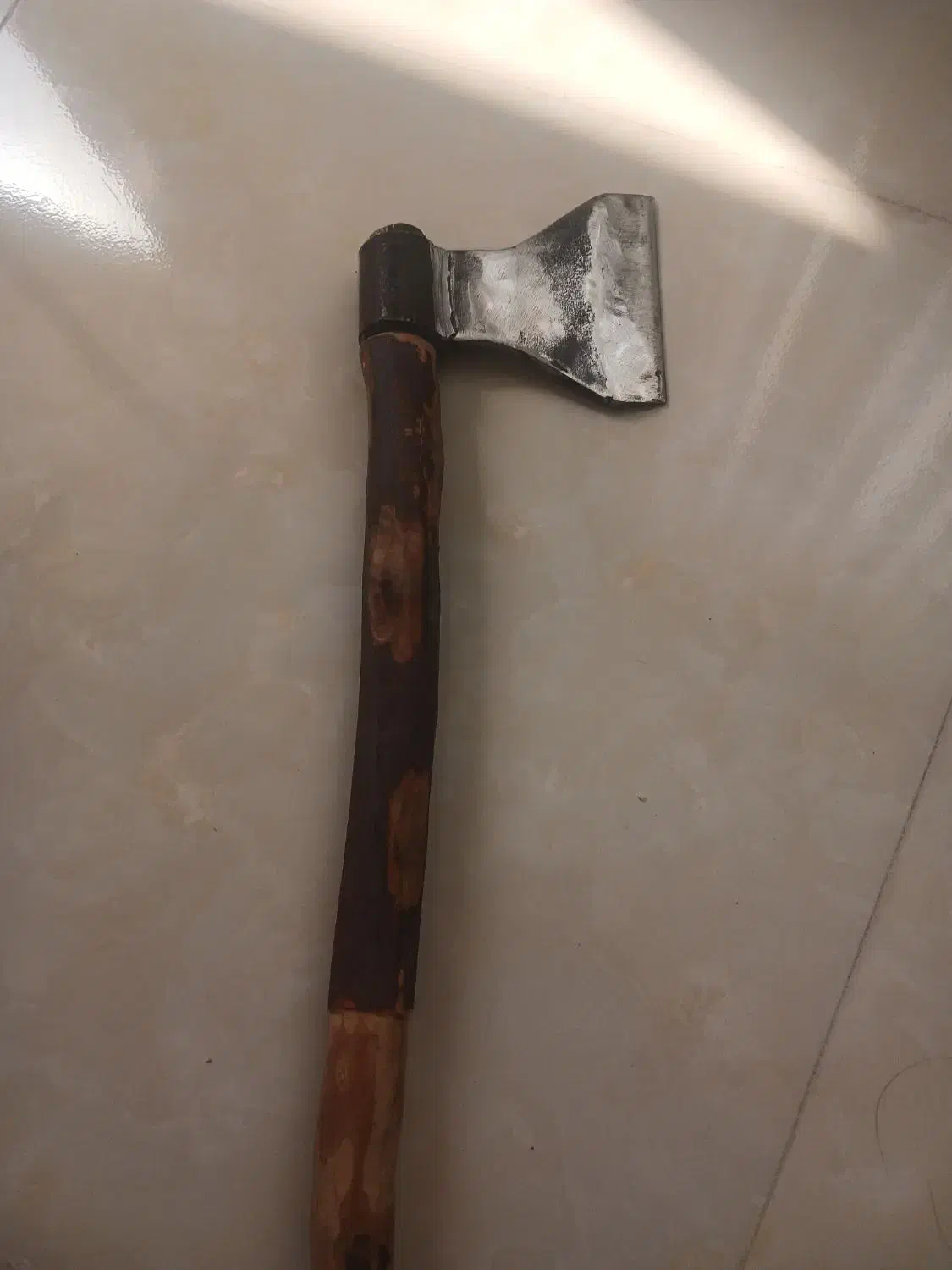 تبر|کوهنوردی و کمپینگ|رباط‌کریم, رباط‌کریم|دیوار