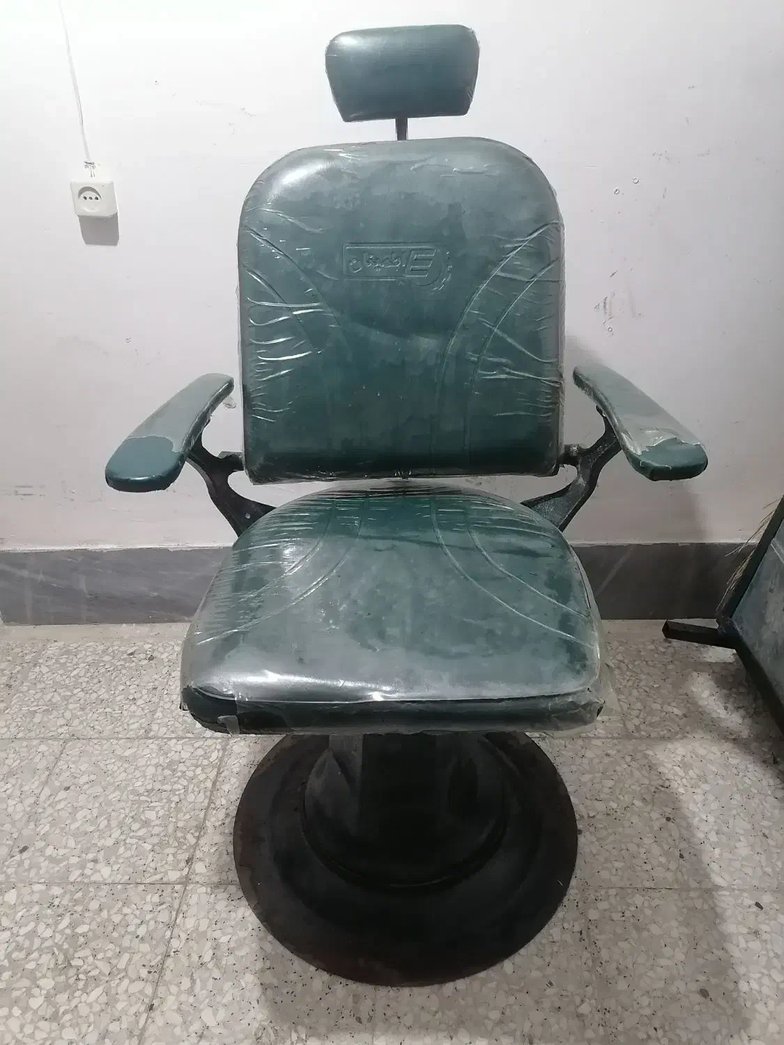 صندلی آرایشگاه|آرایشگاه و سالنهای زیبایی|نقده, |دیوار