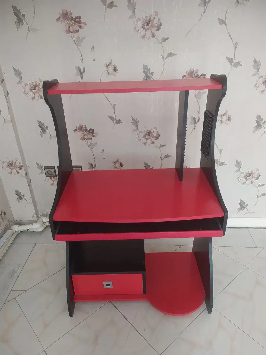 میز کامپیوتر و تحریر|میز تحریر و کامپیوتر|مشهد, نیروی هوایی|دیوار