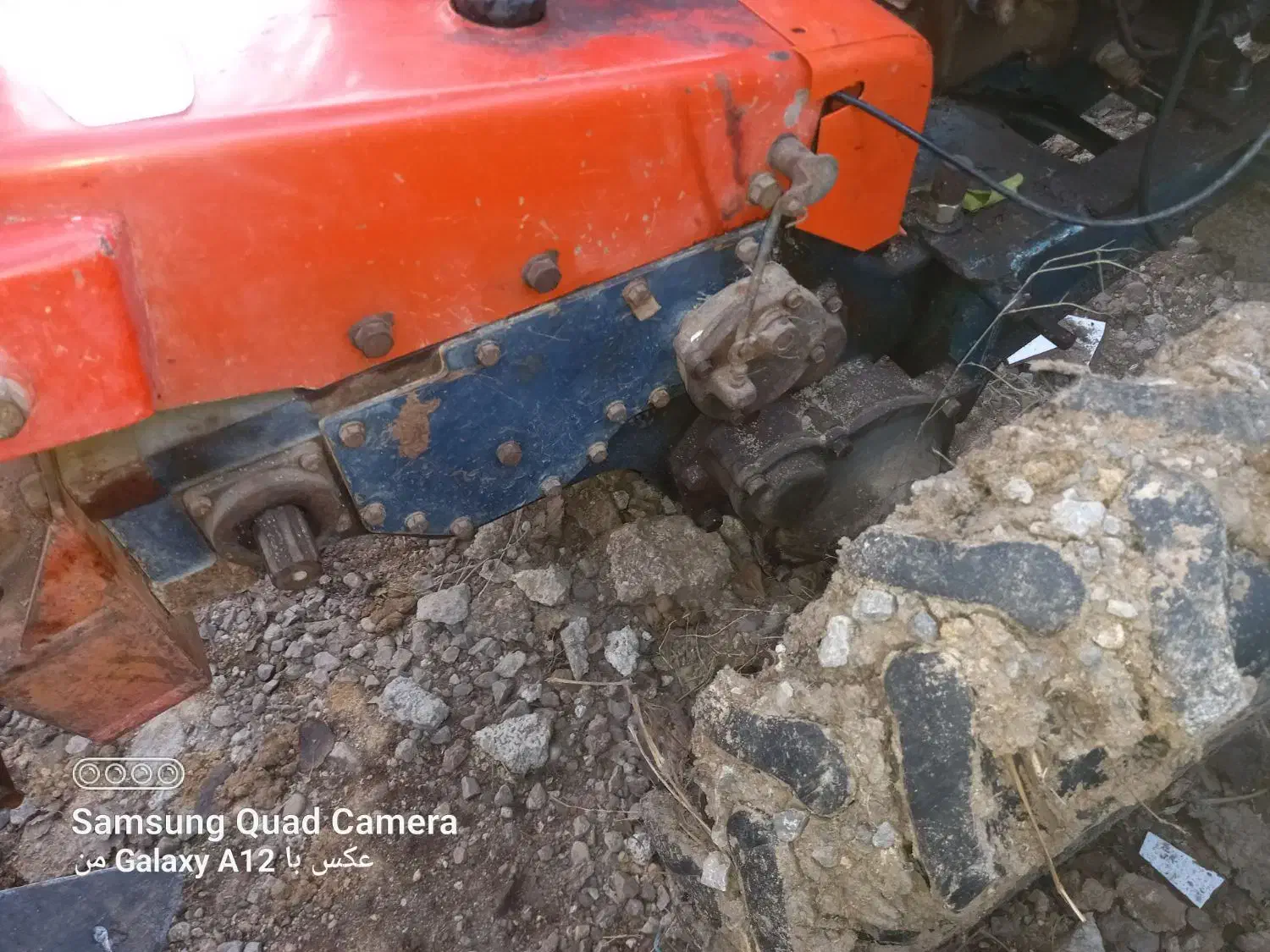 تیلر گیربکس سیزده اسب|ماشین‌آلات صنعتی|گلوگاه بابل (گلیا), |دیوار