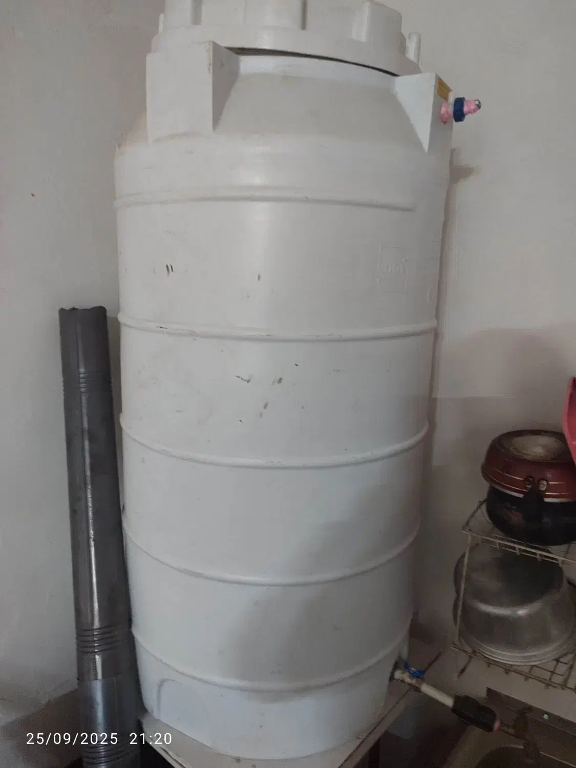 مخزن 350لیتری عمودی۳لایه ضدجلبک|مصالح و تجهیزات ساختمان|بجنورد, |دیوار