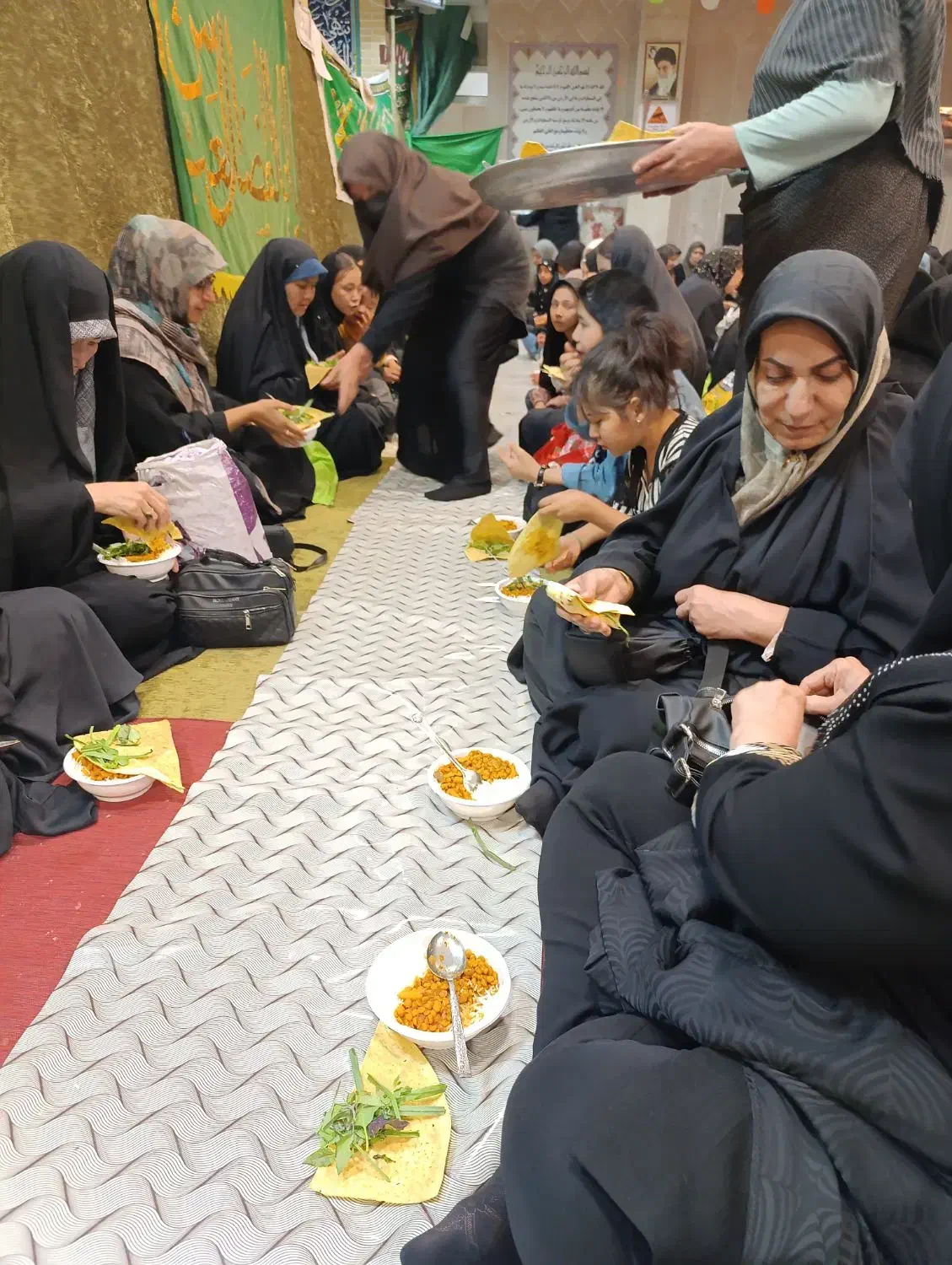 تور قم ۳ آذر شهادت حضرت زهرا س بصرف آبگوشت جمکران|تور و چارتر|پاکدشت, شهرک انقلاب|دیوار