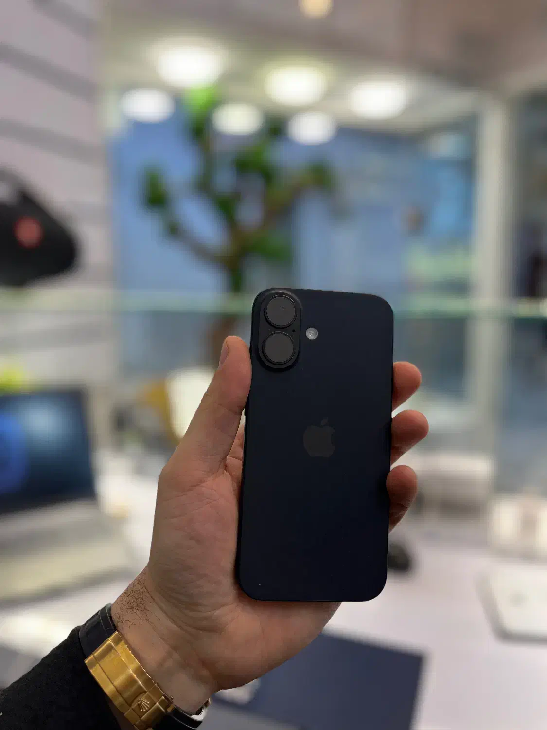 16 نرمال در حد آکبند (موبایل ستینگ )|موبایل|اصفهان, باغ زرشک|دیوار