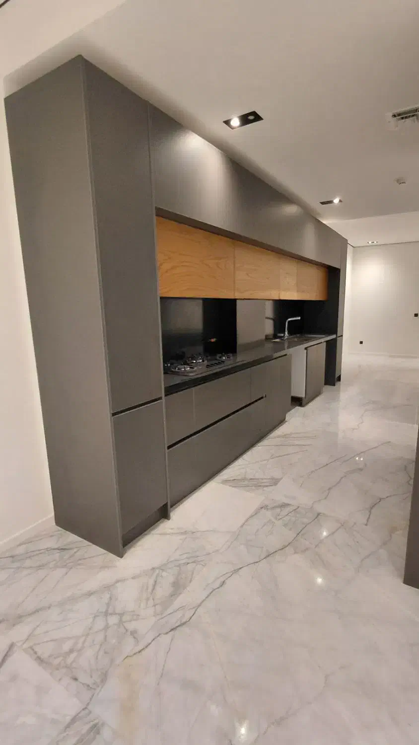 هروی / ۱۳۰ متر ۳ خواب / نوساز زیر قیمت