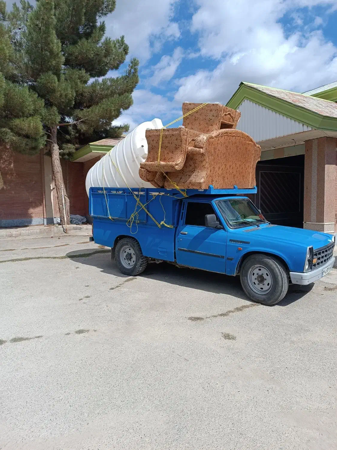 وانت بار سایپا /نیسان وانت تلفنی باربری کرایه شهر|خدمات حمل و نقل|ارومیه, |دیوار