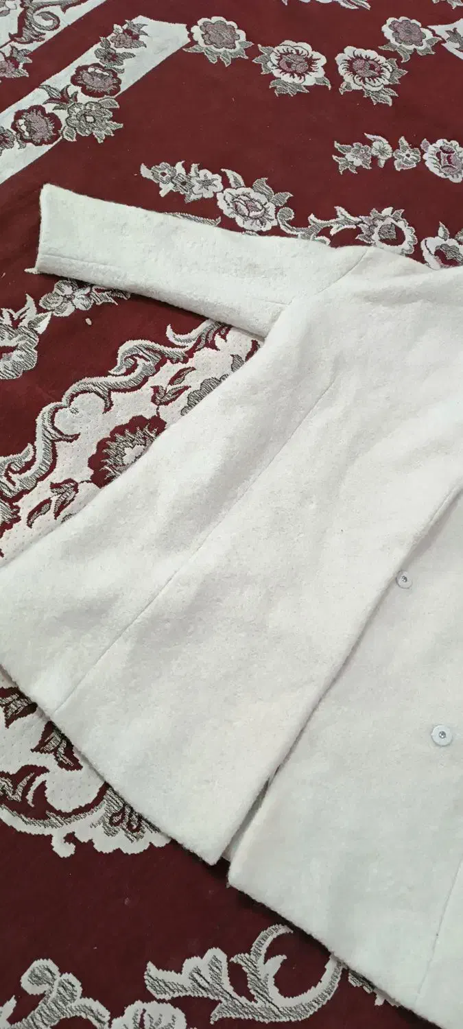 پالتو|لباس|زابل, |دیوار