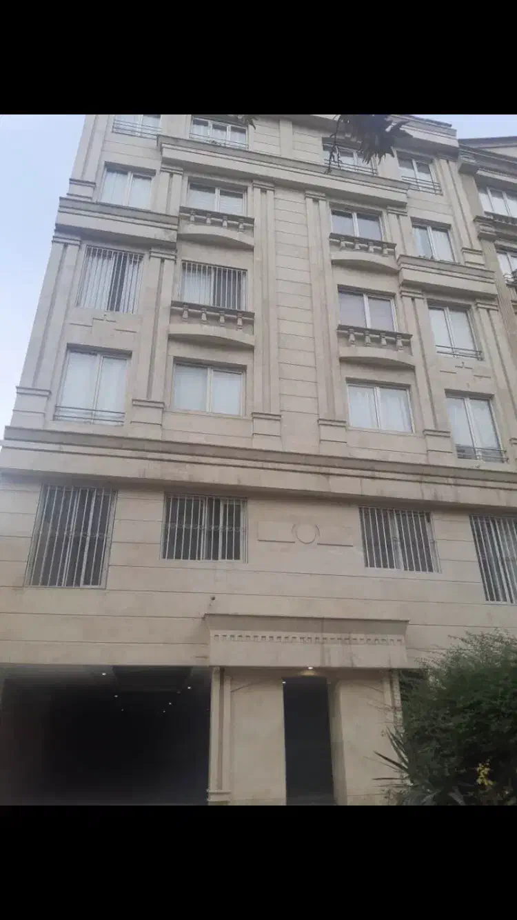 ۸۰ متری دو خوابه فول امکانات زوج جوان