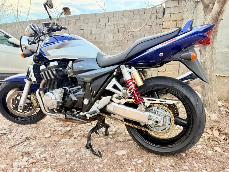 سوزوکی ۱۴۰۰ موتور سنگین|موتورسیکلت|شیراز, شهرک بزین|دیوار