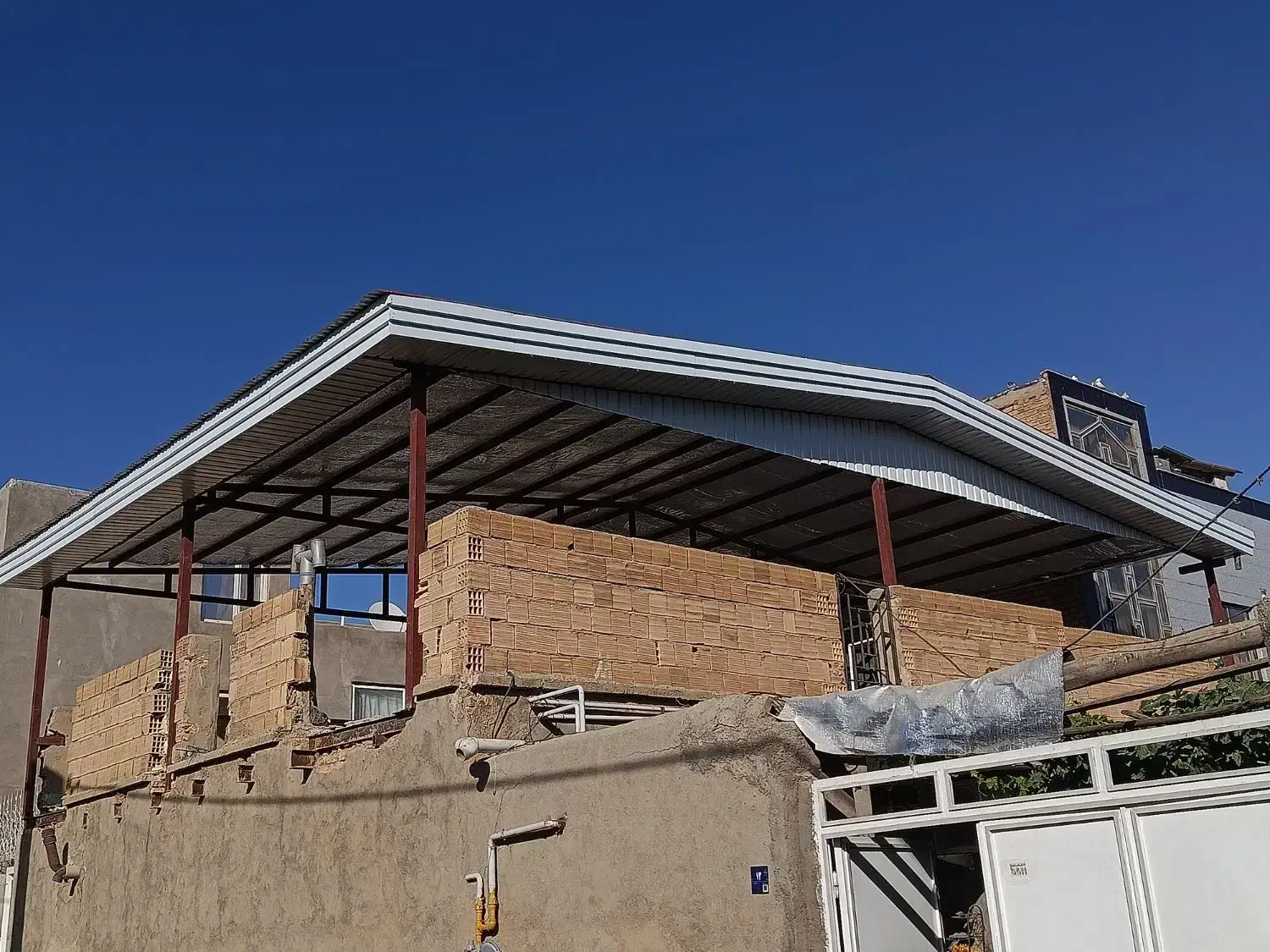 نصب انواع شیروانی|خدمات پیشه و مهارت|کبودرآهنگ, |دیوار