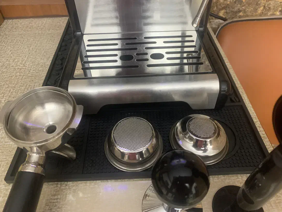 اسپرسوساز نیمه صنعتی نوا ۱۲۸ و آسیاب n600|سماور، چای‌ساز، قهوه‌ساز|اصفهان, ارغوانیه|دیوار