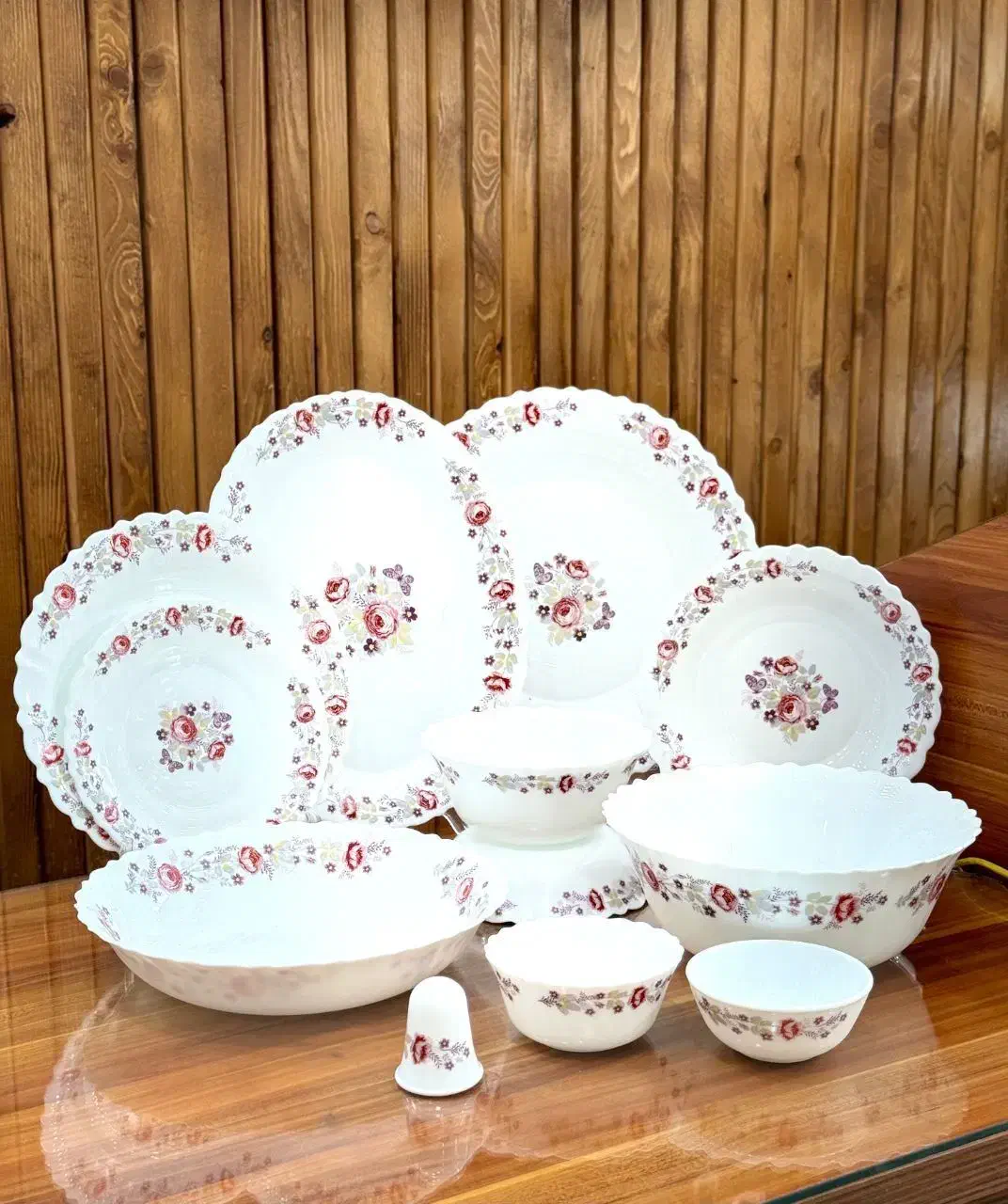 آرکوپال کد148طرح گل لیندا بصورت دستی فله سرویس چکی|ظروف سرو و پذیرایی|یزد, |دیوار