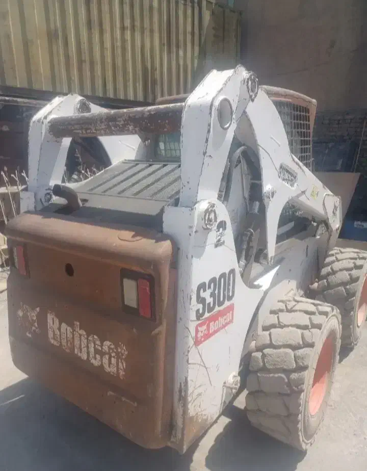 خاکبرداری و حمل نخاله و پر کردن فنداسیون|خدمات حمل و نقل|محمدشهر, همایون ویلا|دیوار