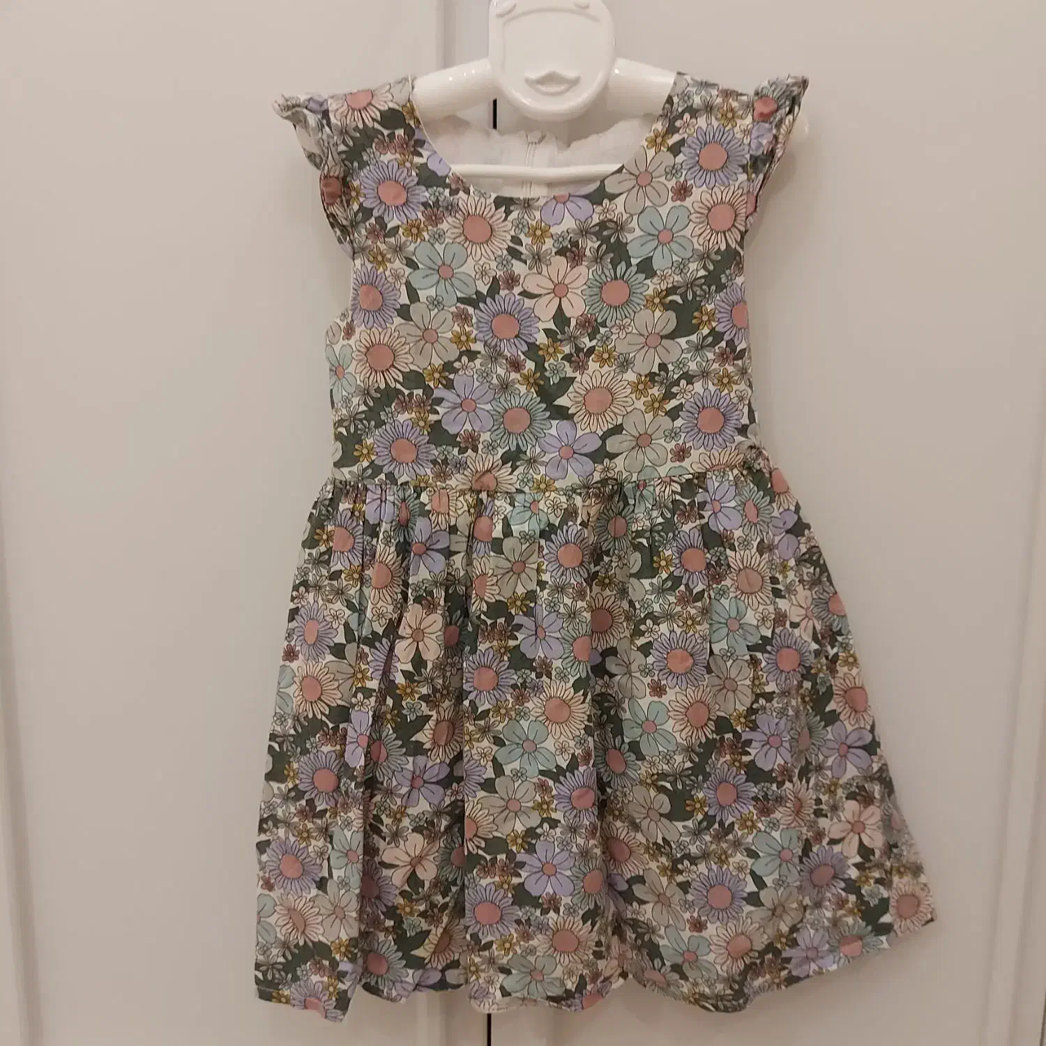 تعداد زیادی لباس بچه کاملا نو|کفش و لباس بچه|تهران, سازمان برنامه شمالی|دیوار