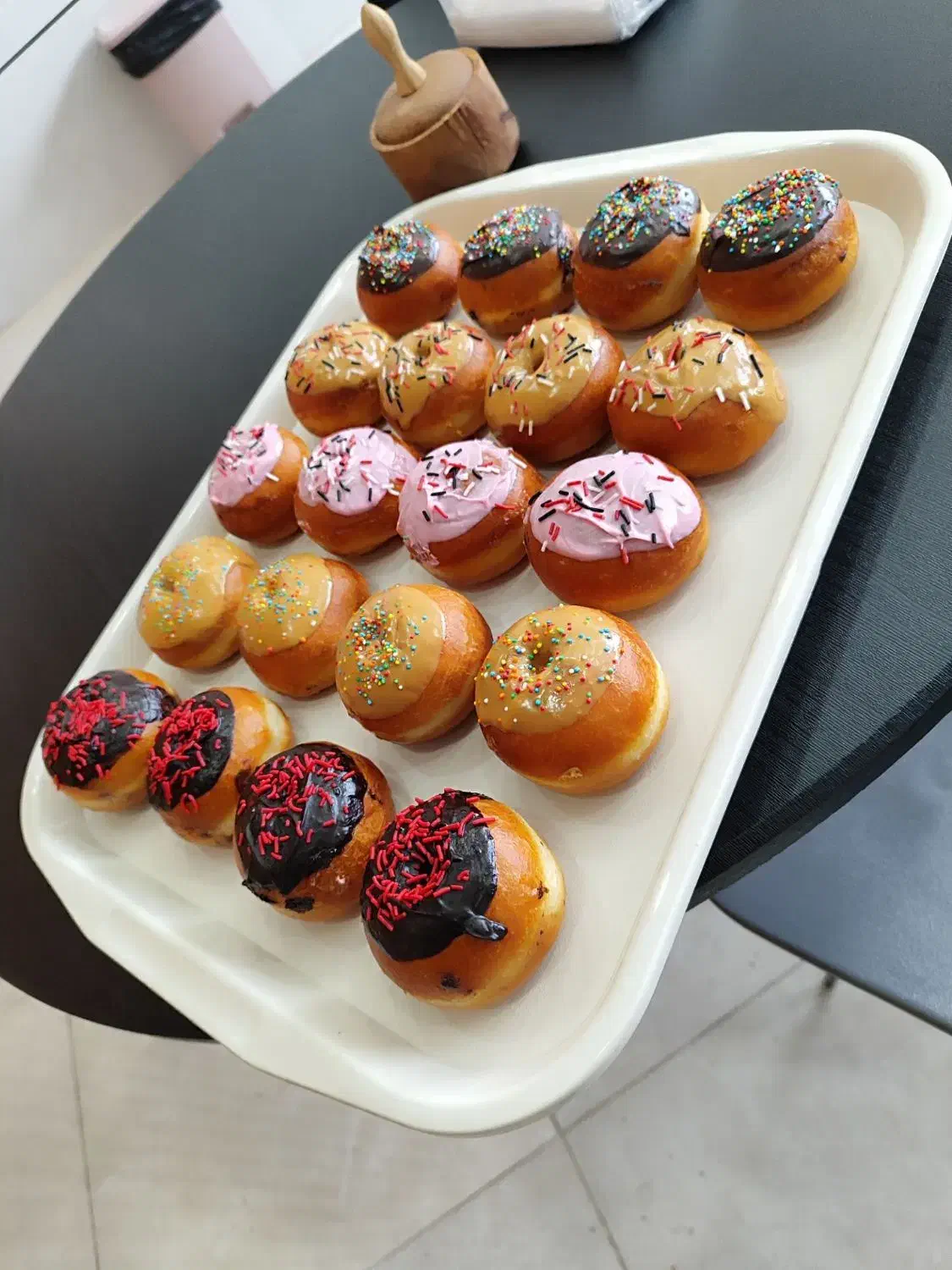 دونات و پیراشکی برای جشن های مختلف|خدمات پذیرایی، مراسم|قزوین, |دیوار