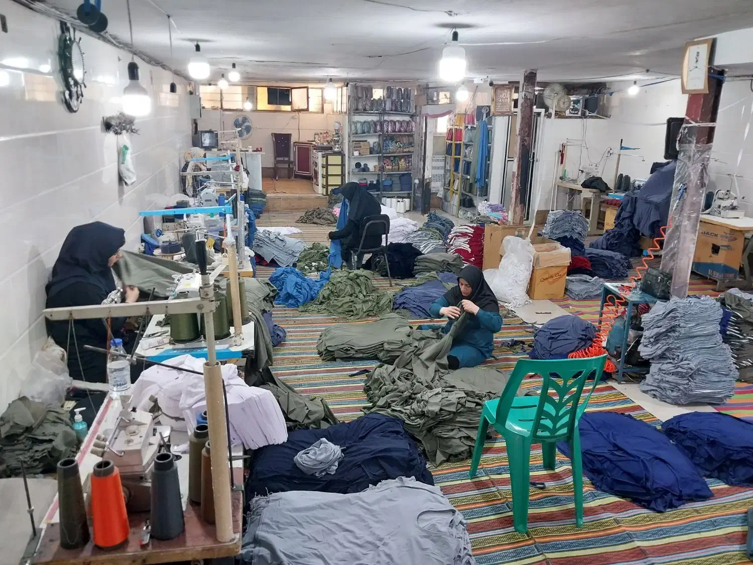 نیازمندچرخکارخانم(میاندوز کار وزیگزال دوزووسطکار|استخدام صنعتی، فنی، مهندسی|قم, نیروگاه|دیوار