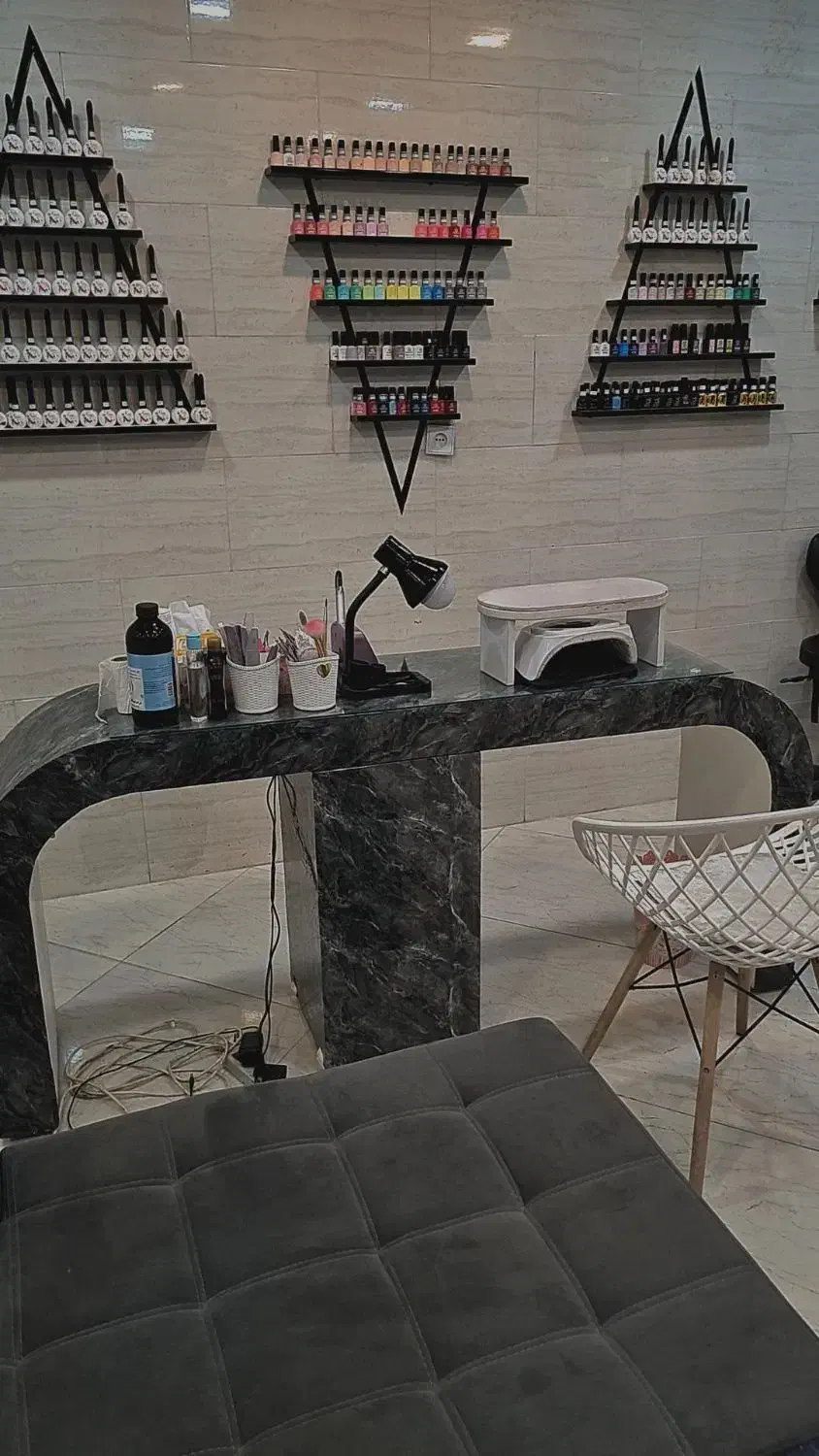 میر ناخن کاری دو نفره|آرایشگاه و سالن‌های زیبایی|چمران, |دیوار