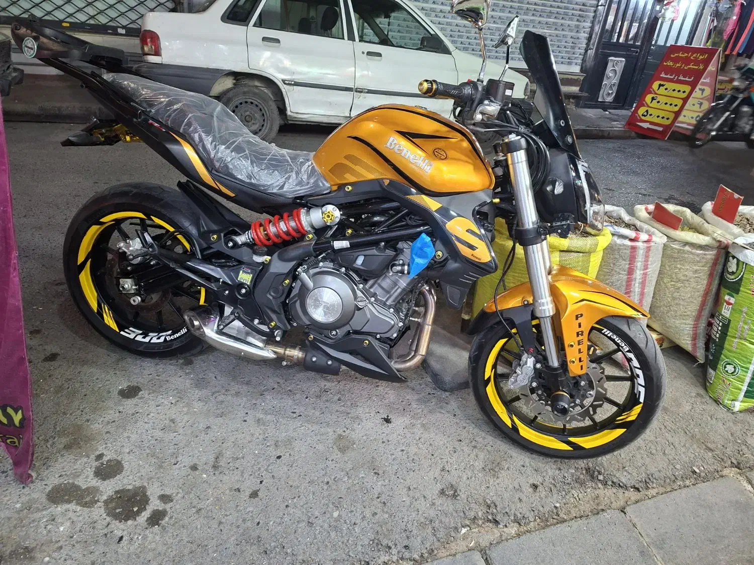 بنلی ۳۰۰ مدل۴۰۰|موتورسیکلت|کرج, حصارک پایین|دیوار