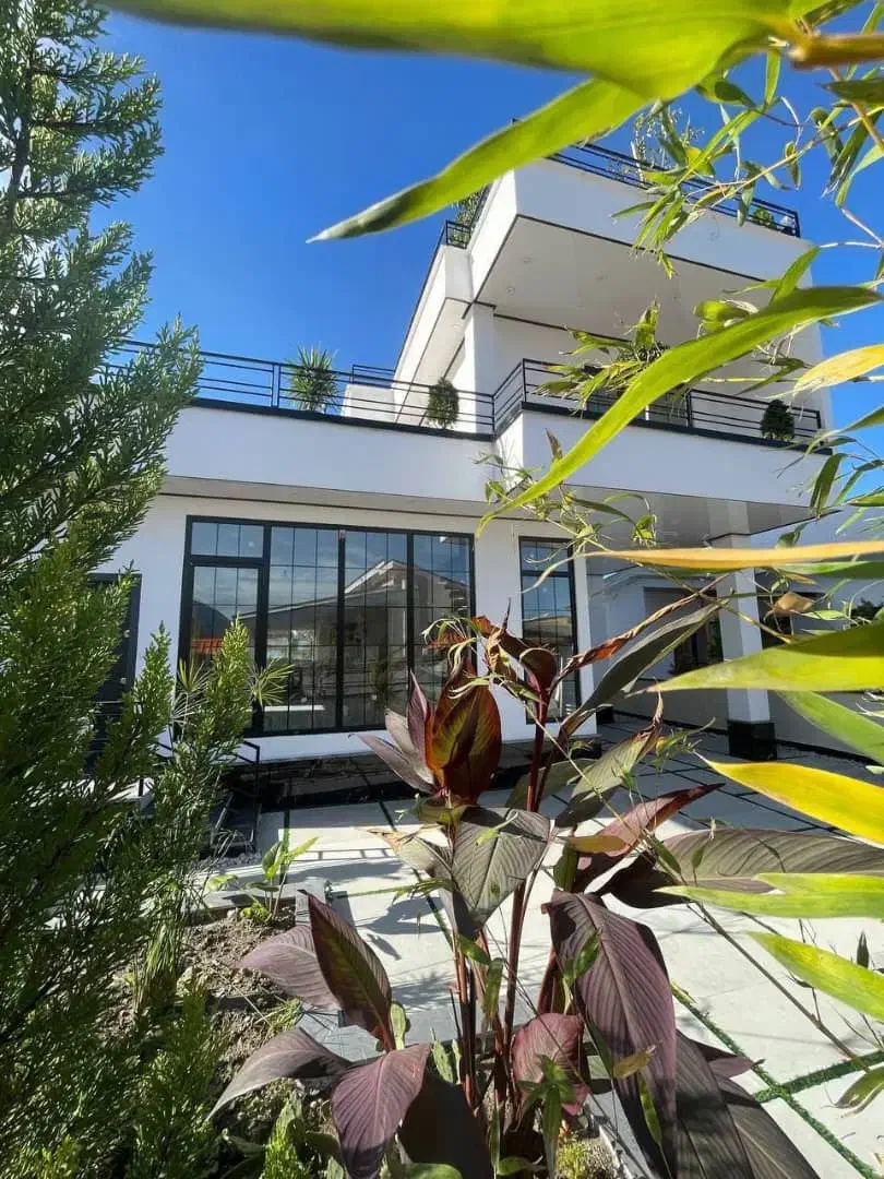 ۳۰۰‌متری مبله کامل مالک با ماشین عوض میکنه سند دار|فروش خانه و ویلا|رویان, |دیوار