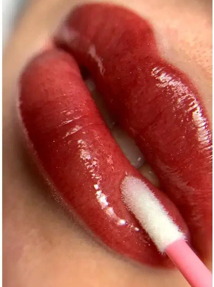 مدل شیدینگ لب|خدمات آرایشگری و زیبایی|بروجرد, |دیوار