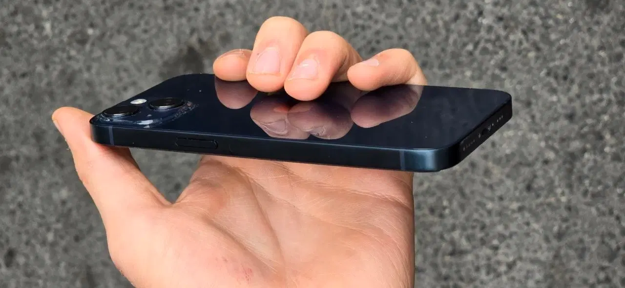 Iphone 13|موبایل|اندیشه, اندیشه فاز ۱|دیوار