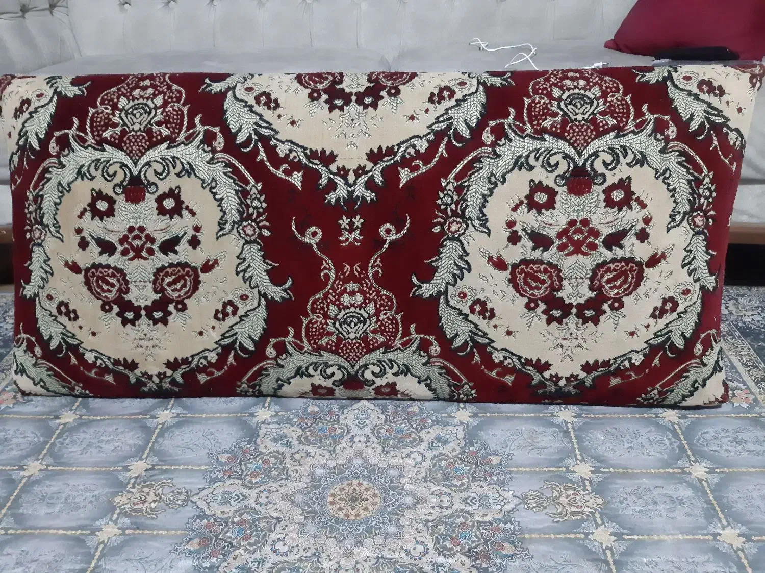 پشتی گل برجسته|پشتی|کرج, حصارک بالا|دیوار