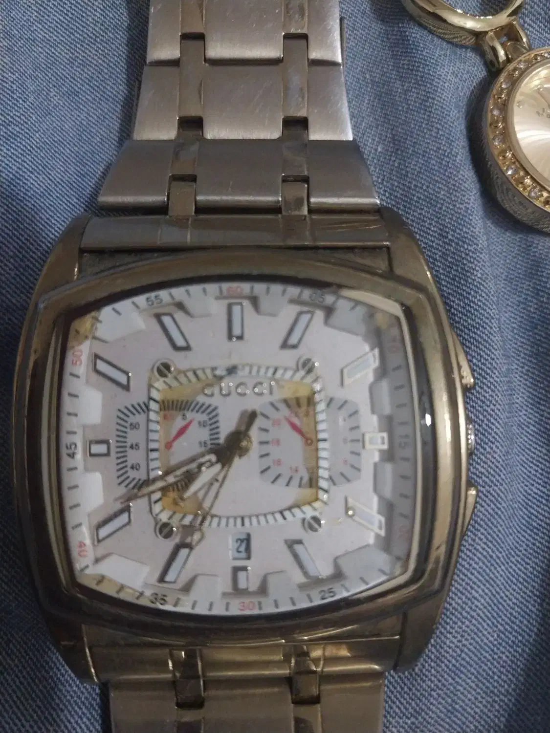 ساعت گوچی|ساعت|مشهد, خواجه ربیع|دیوار