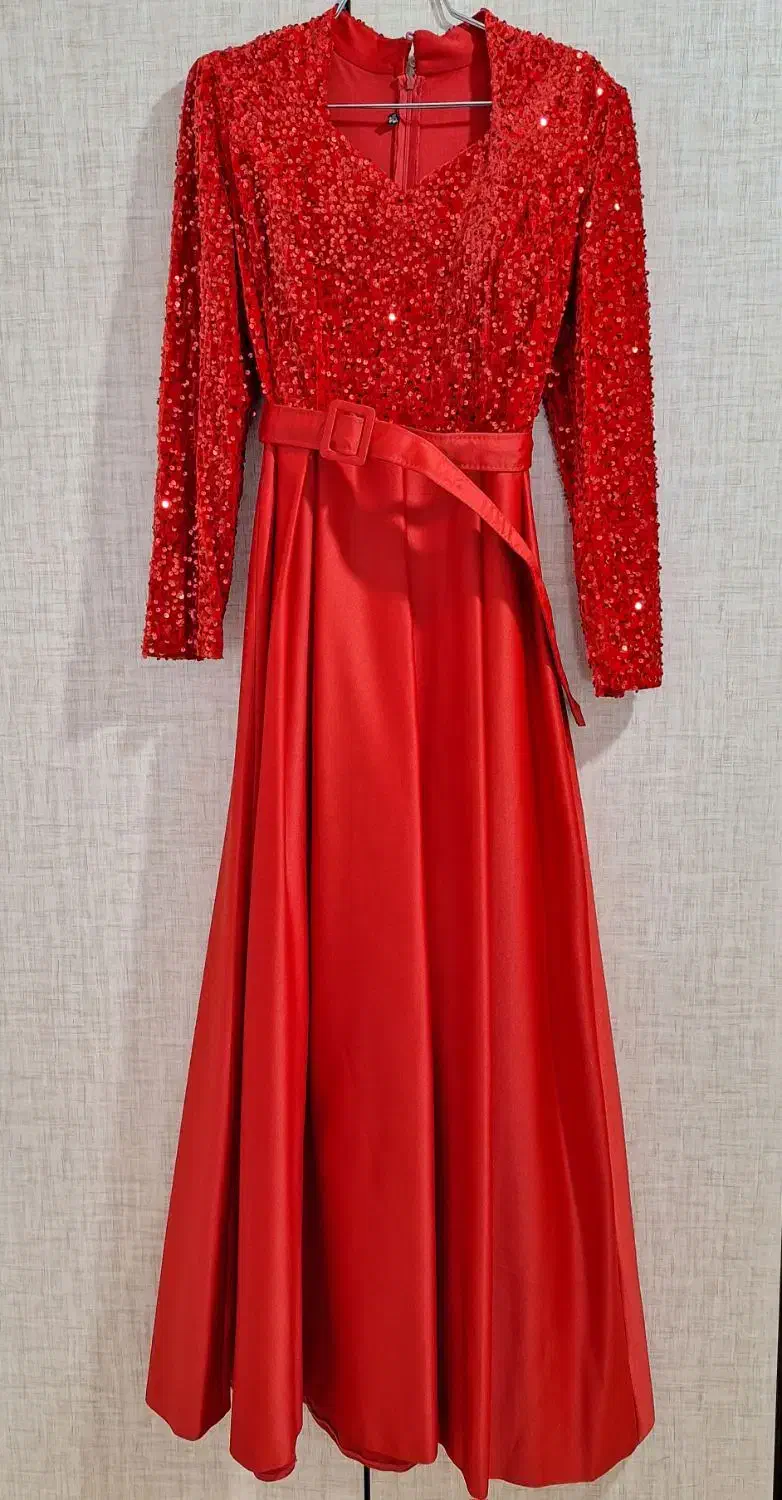 پیراهن مجلسی|لباس|صوفیان, |دیوار