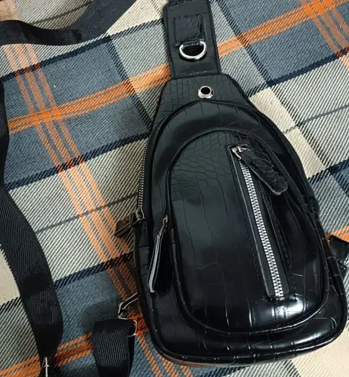 کیف|کیف، کفش، کمربند|گنبد کاووس, |دیوار