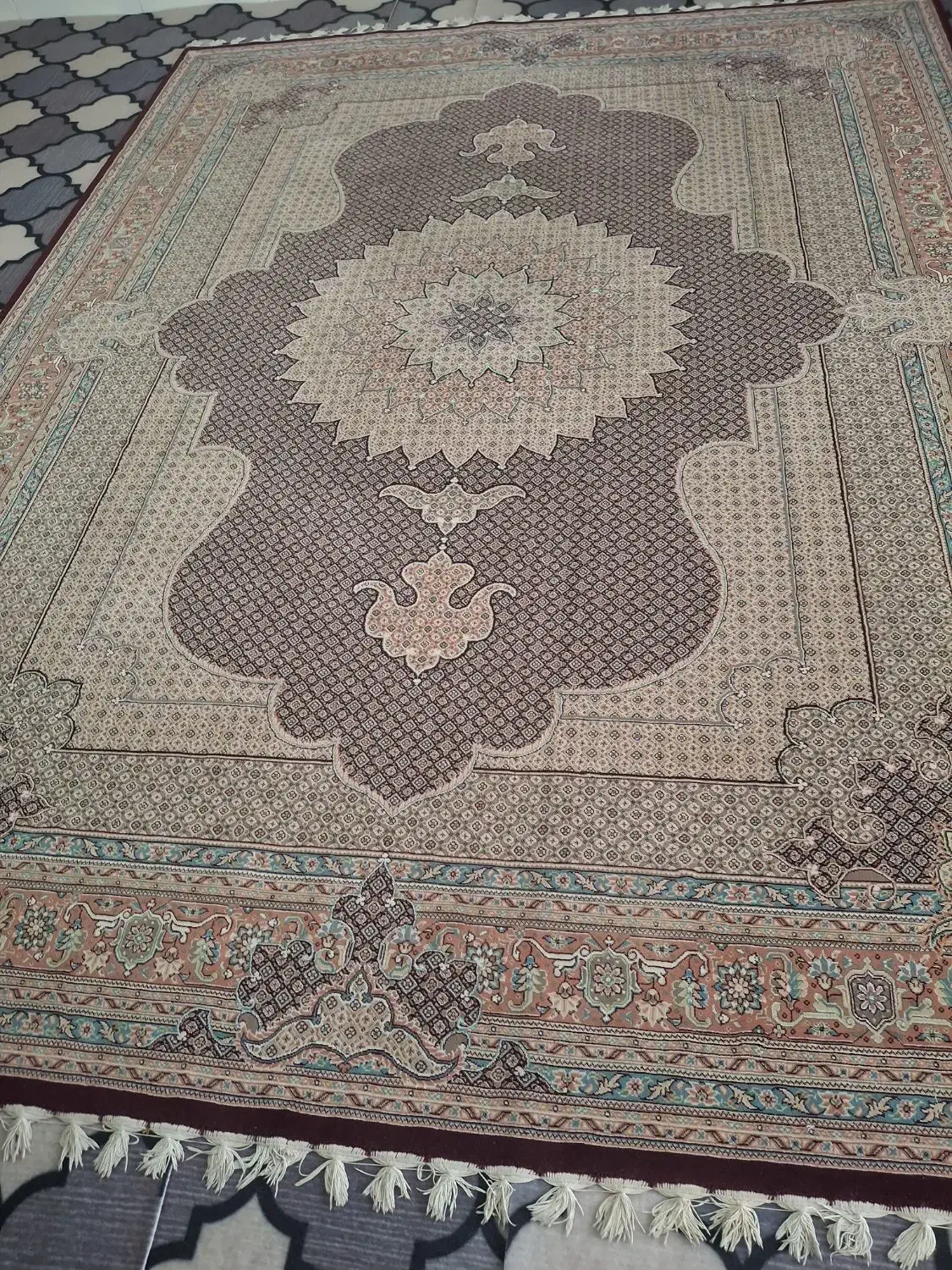 فرش 12 متری در حد نو شیک سالم|فرش|خمین, |دیوار