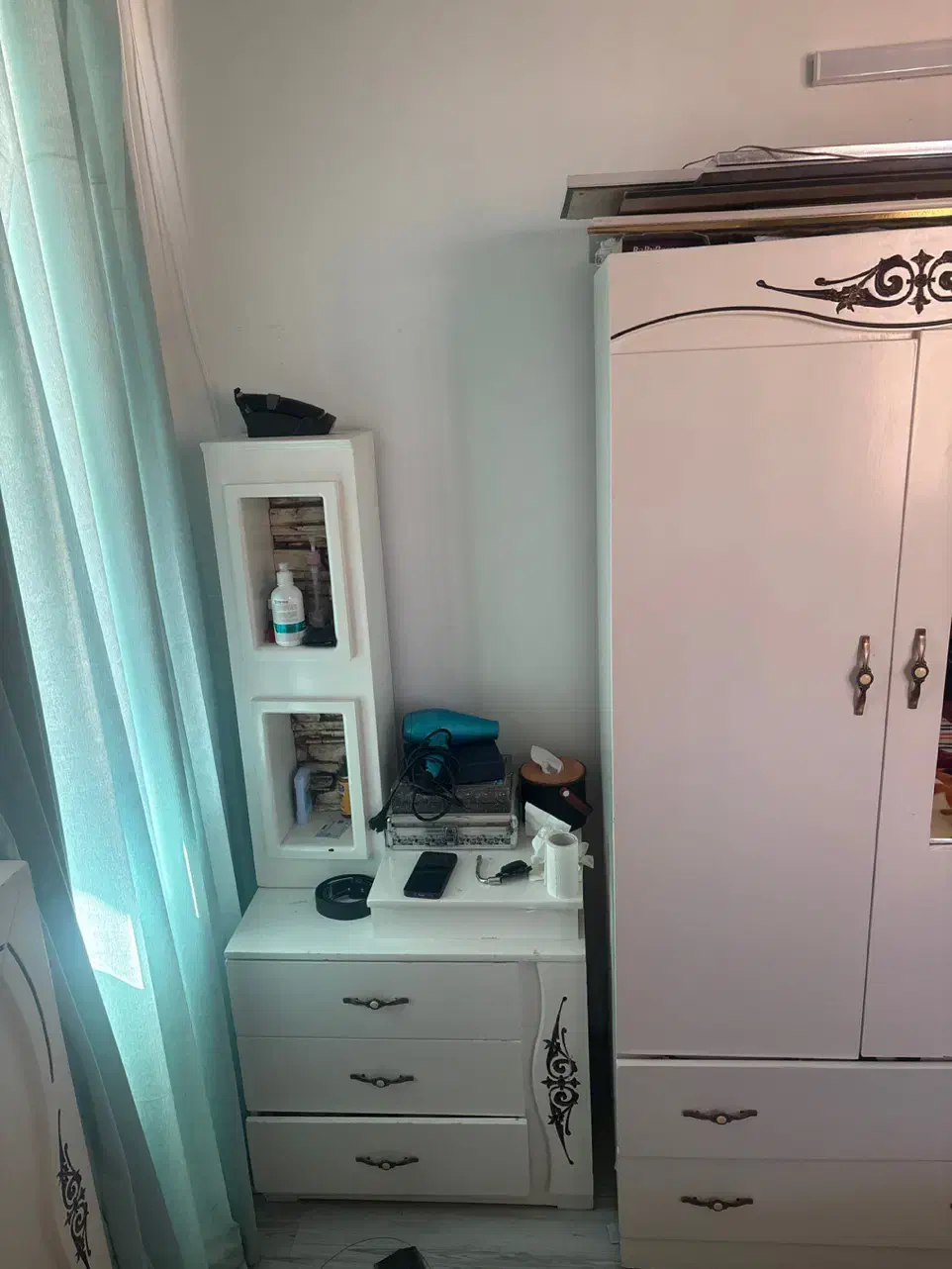 کمد،کمدبچه و میز بار و..|بوفه، ویترین، کنسول|گلبهار, شهر جدید گلبهار|دیوار