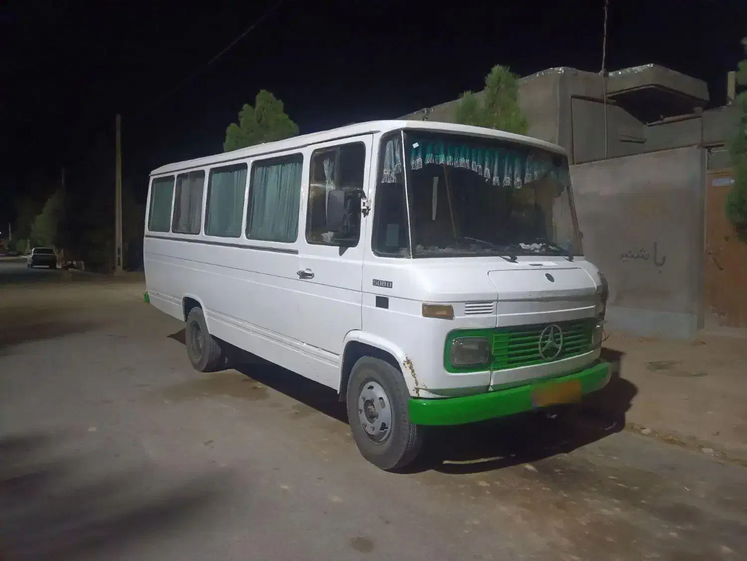 مینی بوس بنز سقف بلند|خودرو سنگین|جاجرم, |دیوار
