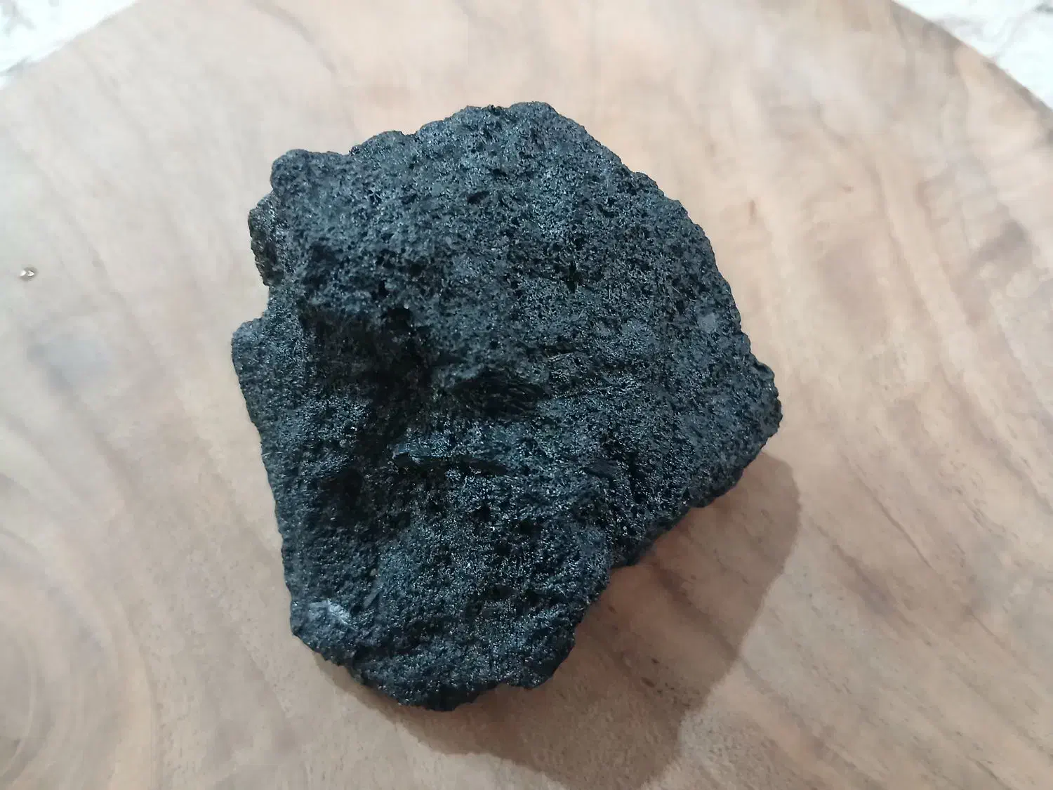 سنگ های مشکوک به شهاب و زینتی|کلکسیون اشیاء عتیقه|سبزوار, مدرس|دیوار