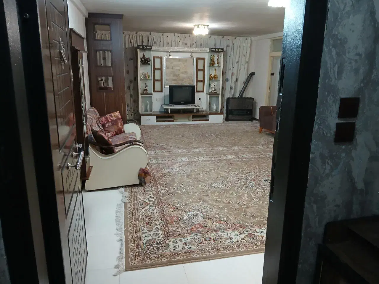 اجاره سوئیت آپارتمان فول امکانات دو قدمی حرم|اجارهٔ کوتاه‌مدت آپارتمان و سوئیت|مشهد, هفده شهریور|دیوار