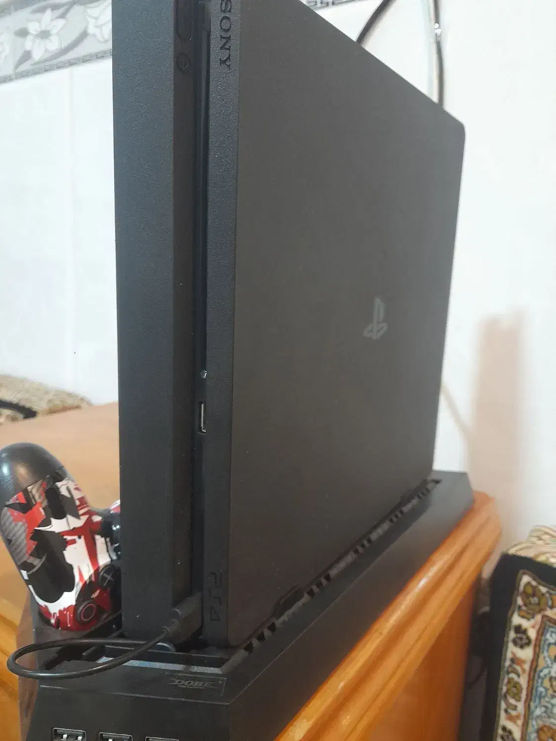 پی اس فور|کنسول، بازی ویدئویی و آنلاین|شیرین‌سو, |دیوار