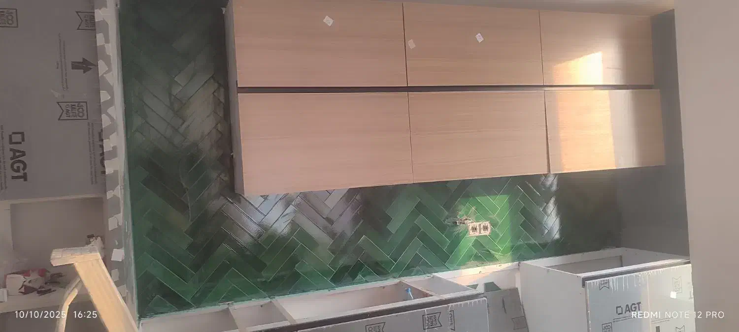 نصب سنگ نما پله موزائیک سرامیک کف وبین کابینتی|خدمات پیشه و مهارت|بندرعباس, |دیوار