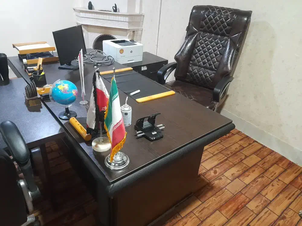 فروش صندلی و میز کنفرانسی در حد نو|مبلمان اداری|خرمشهر, |دیوار