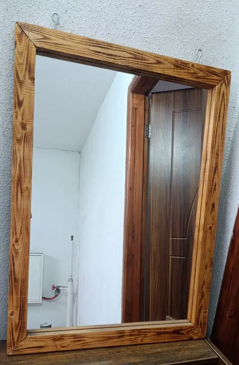 آیینه|آینه|لاهیجان, حاجی آباد|دیوار